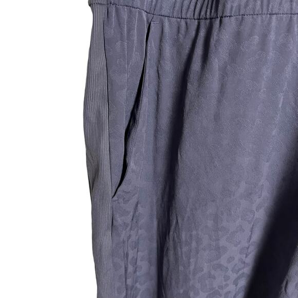 Athleta Brooklyn Textured Jacquard Leopard Medieval Violet Jumpsuit Size 26 - Picture 6 of 11